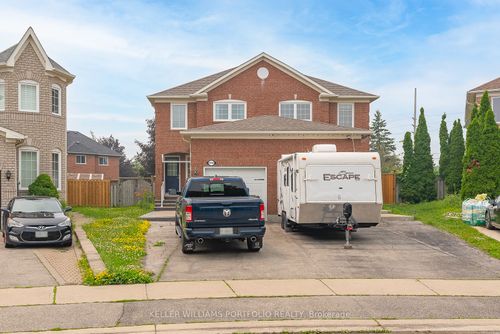 1458 Quest Cir, Mississauga, ON, L5N8B4 | Card Image