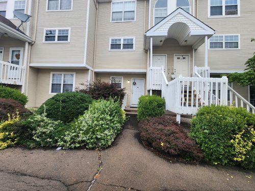 apt-7d-2390 State St, Hamden, CT, 06517-3715 | Card Image