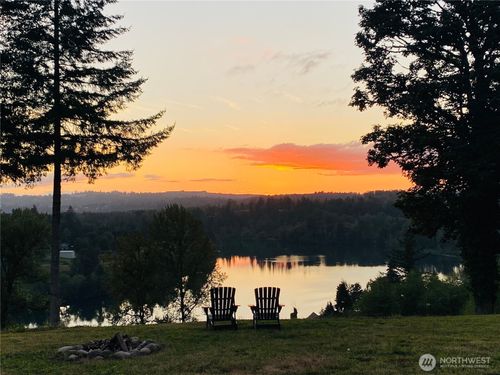 537 Larson Rd, Silver Creek, WA, 98585-9723 | Card Image