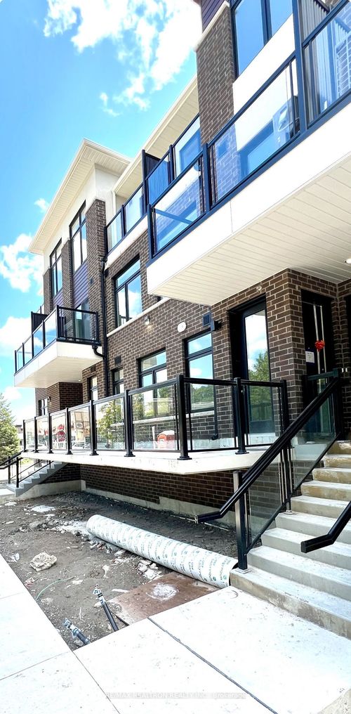 112-755 Omega Dr, Pickering, ON, L1V | Card Image