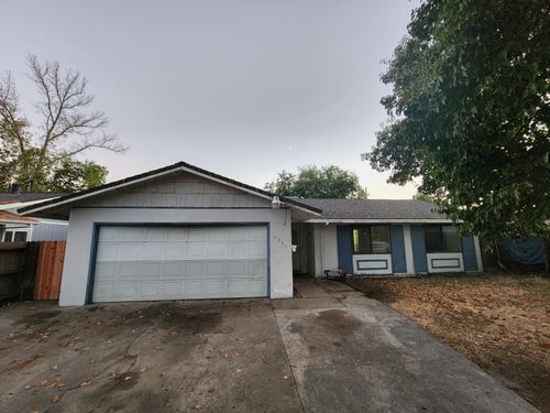 7355 Herlong Way, North Highlands, CA, 95660 | Card Image