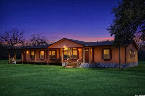 1075 Quail Run, Lytle, TX, 78052-3927 | Card Image
