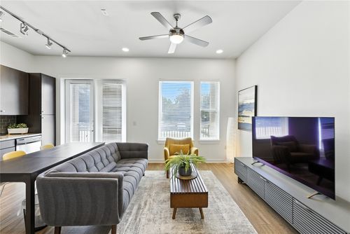 2003-1900 Barton Springs Rd, Austin, TX, 78704-1391 | Card Image