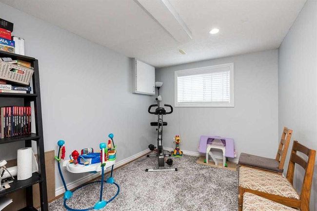 93 Simon Fraser Blvd W, Home with 4 bedrooms, 2 bathrooms and 3 parking in Lethbridge AB | Image 13