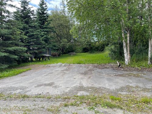 124 Metropolitan Pl, Anchorage, AK, 99508 | Card Image