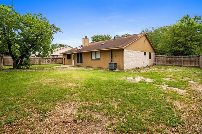 8803 Enchanted Forest Dr, House other with 3 bedrooms, 2 bathrooms and 2 parking in Houston TX | Image 25