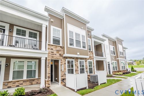 3817 Maze Runner Dr, Midlothian, VA, 23112-3498 | Card Image