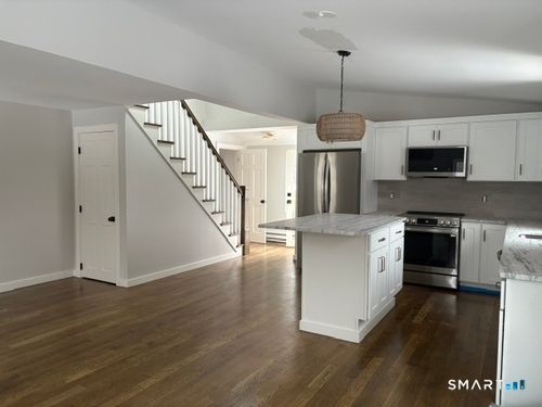 13 Mill St, Glastonbury, CT, 06033-1209 | Card Image