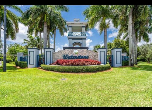 na-1022 Ne 42nd Ter, Homestead, FL, 33033-6614 | Card Image