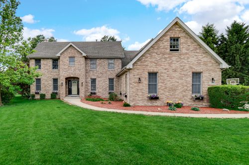 13935 Elizabeth Ln, Mokena, IL, 60448-9565 | Card Image