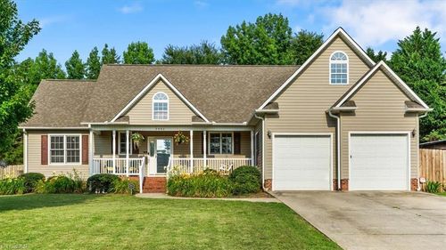 2880 Horseshoe Bend Rd, Randleman, NC, 27317-8211 | Card Image