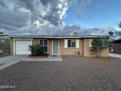 10068 Oakwood Drive, El Paso, TX, 79924 | Card Image