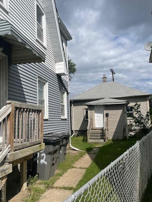22 Ruth St, Ecorse, MI, 48229-1878 | Card Image