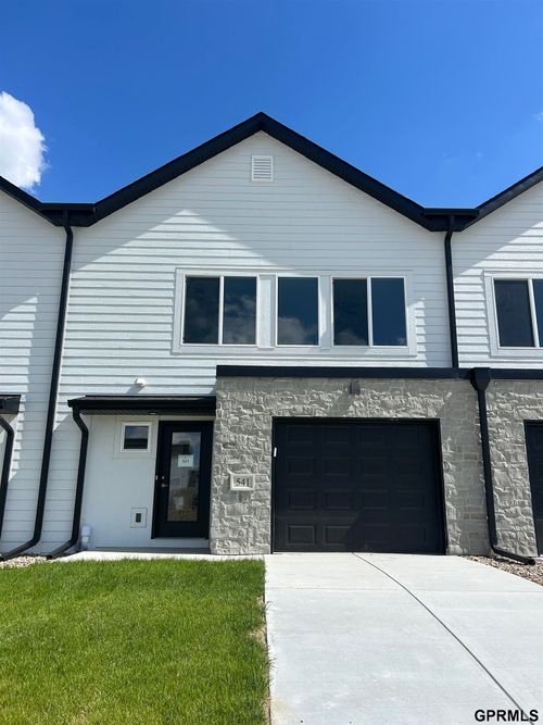 541 W Corsac Rd, Lincoln, NE, 68523 | Card Image