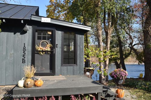 1855 S Delaware Dr, Easton, PA, 18042-9612 | Card Image