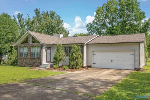 1137 6th Ave Ne, Arab, AL, 35016-1633 | Card Image