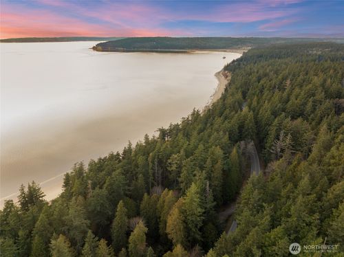 27 Ne Camano Dr, Camano Island, WA, 98282 | Card Image