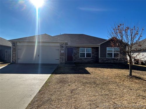 25104 93rd Ct, Broken Arrow, OK, 74014-7897 | Card Image