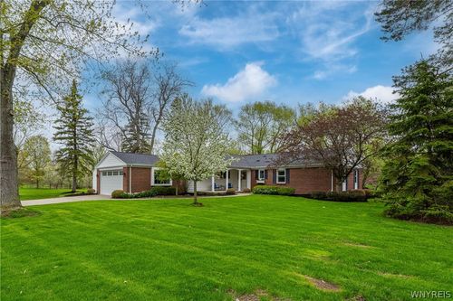 5 Knollwood Ln, Amherst, NY, 14221-1829 | Card Image
