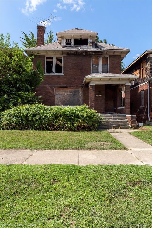 3736 Columbus St, Detroit, MI, 48206-2304 | Card Image