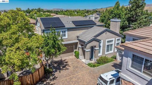 2038 Mulberry Cmn, Livermore, CA, 94551-9043 | Card Image