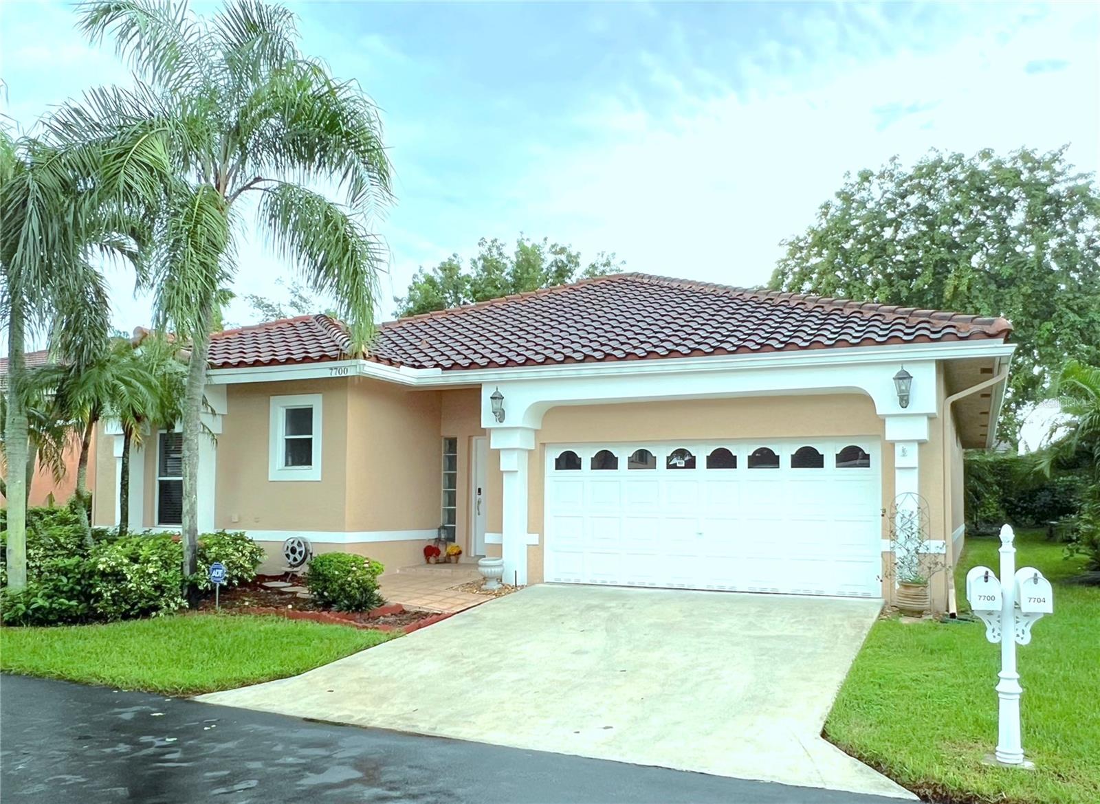 Highlands Cir, Margate, FL 33063