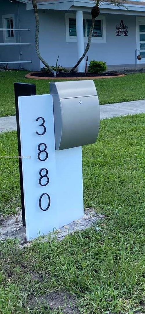 0-3880 Nw 179th St, Miami Gardens, FL, 33055-3409 | Card Image