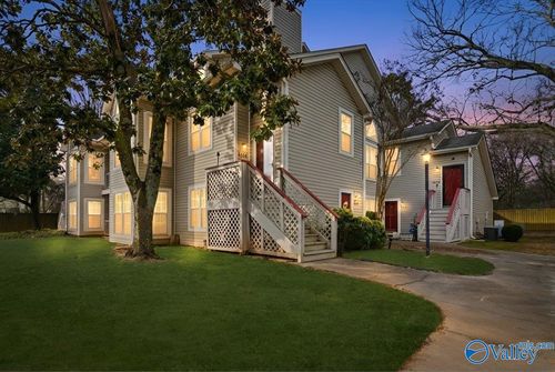 1040 Stones Throw Dr Nw, Huntsville, AL, 35806-3532 | Card Image