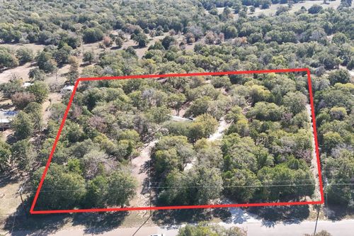 680 Hidden Oaks Dr, Elgin, TX, 78621-5560 | Card Image