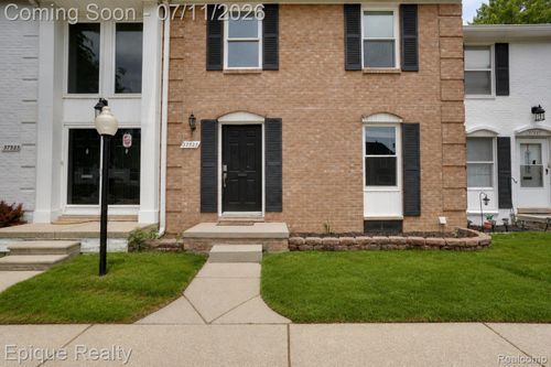 37525 Charter Oaks Blvd, Clinton Twp, MI, 48036-2414 | Card Image