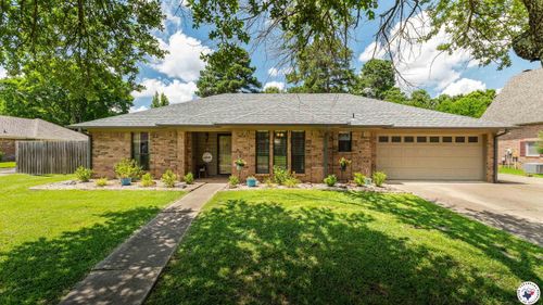 509 Brown Dr, Wake Village, TX, 75501-8613 | Card Image