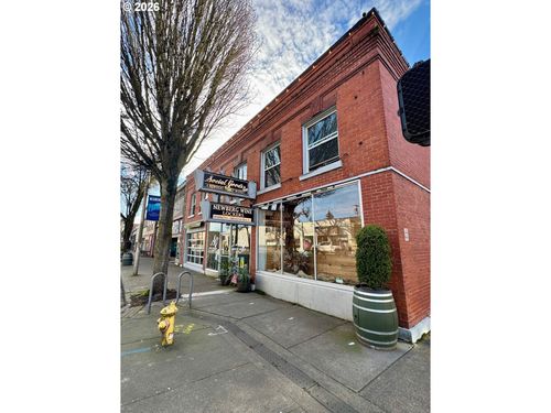 500 E 1st St, Newberg, OR, 97132-2910 | Card Image
