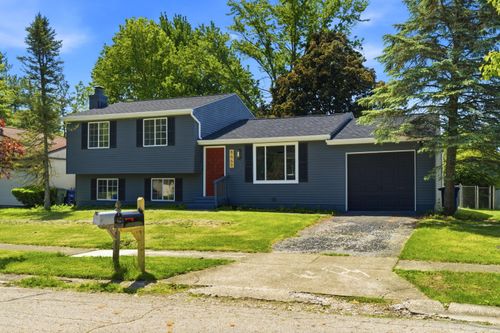8669 Ripton Dr, Powell, OH, 43065-7615 | Card Image