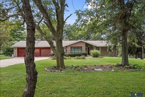 221 S 162nd St, Lincoln, NE, 68520-9416 | Card Image