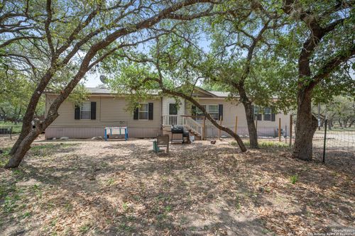 157 County Road 6816, Natalia, TX, 78059-2527 | Card Image