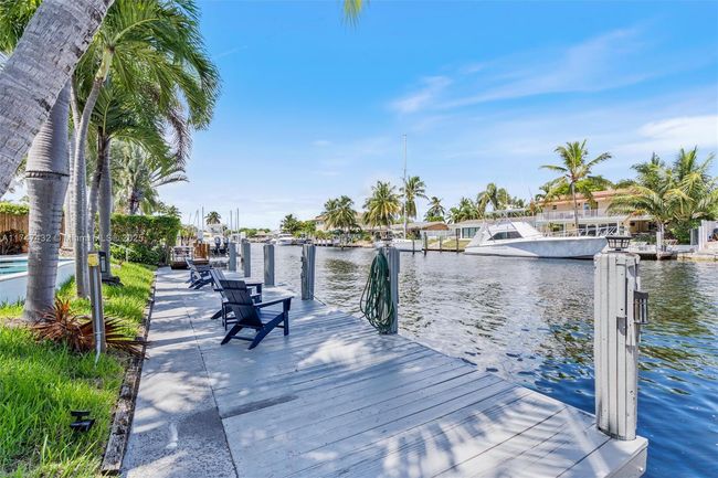 2513 Se 12 Th St, House other with 3 bedrooms, 3 bathrooms and null parking in Pompano Beach FL | Image 8