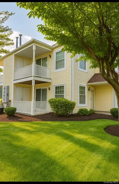209 Fairview Cir, Middle Island, NY, 11953-2352 | Card Image