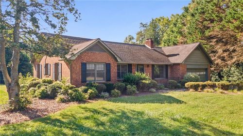 175 Circle Dr, Mocksville, NC, 27028-2055 | Card Image