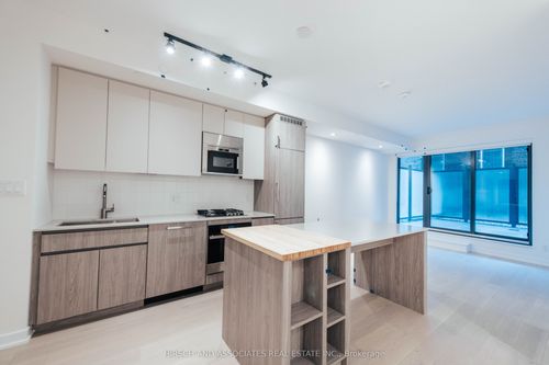 202-430 Roncesvalles Ave, Toronto, ON, M6R0A6 | Card Image