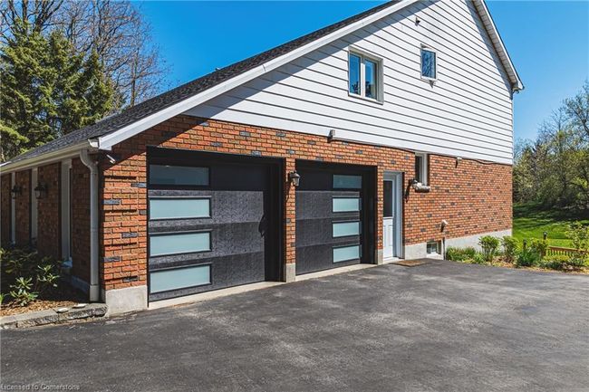 6 Iris Crt, House other with 7 bedrooms, 4 bathrooms and 13 parking in Carlisle ON | Image 45