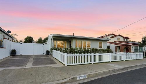 3820 Talbot St, San Diego, CA, 92106-2820 | Card Image