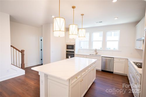 8010 Elevate Ct, Charlotte, NC, 28205-7499 | Card Image