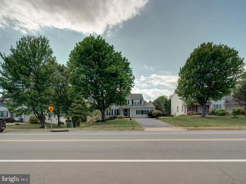 9618 Clover Hill Rd, MANASSAS, VA, 20110-2764 | Card Image