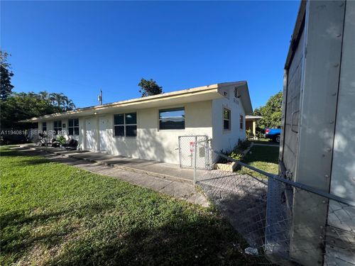 a-6100 Garfield St, Hollywood, FL, 33024 | Card Image