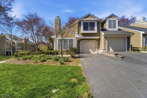 33 Eton Ct, Bedminster, NJ, 07921-1604 | Card Image