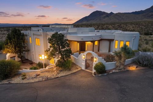 10901 Elena Dr Ne, Albuquerque, NM, 87122-4199 | Card Image