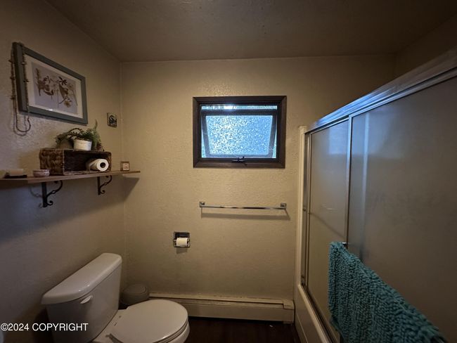 Full Bathroom | Image 16
