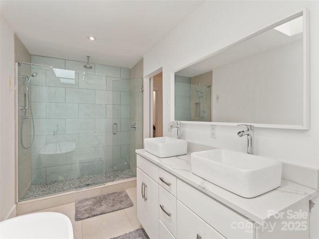 Primary Bath | Image 21