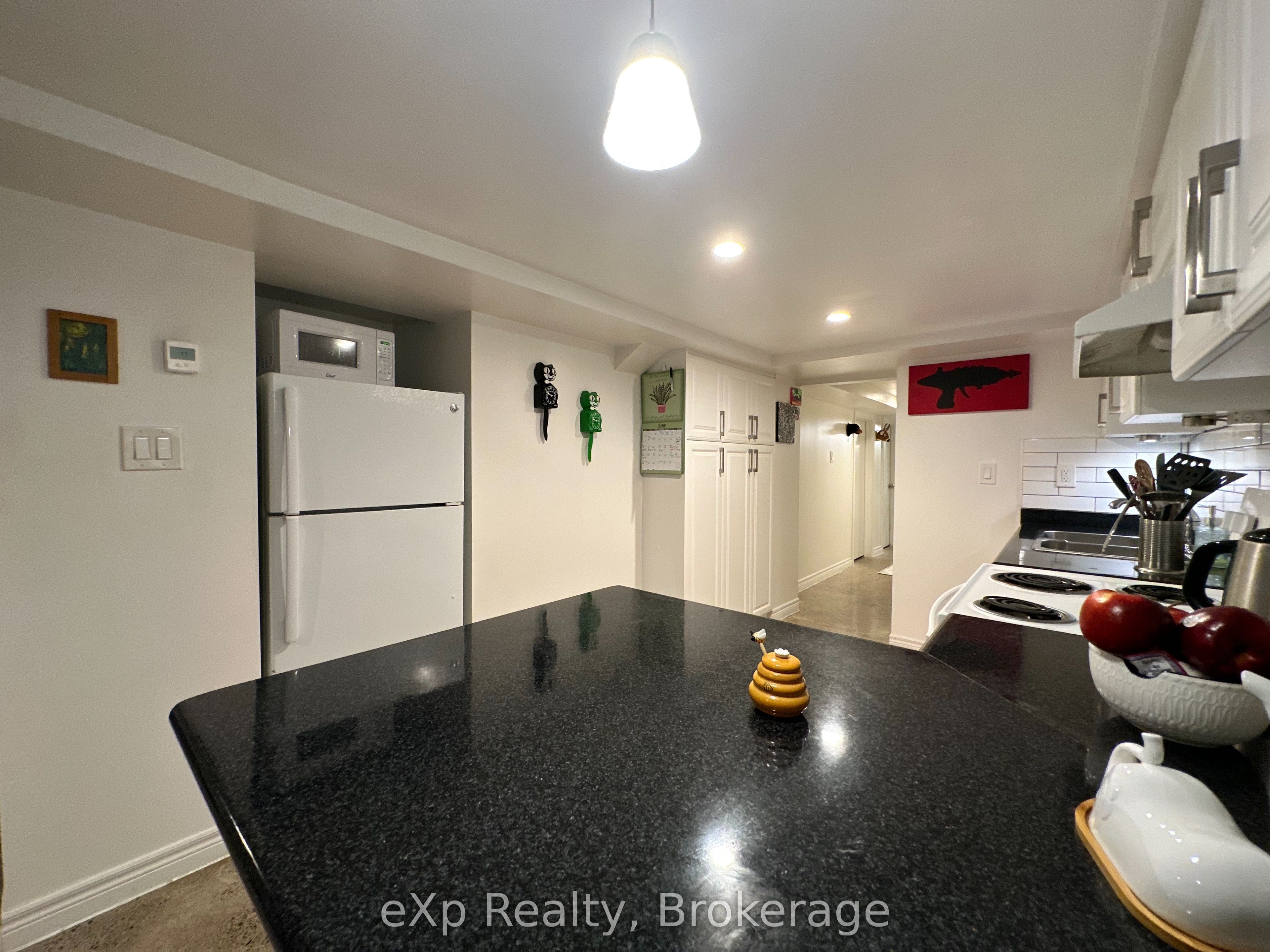 Residential Lease in Toronto W06 5
