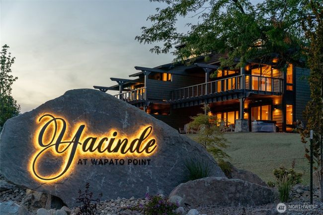 Yacinde Sign at Dusk | Image 37